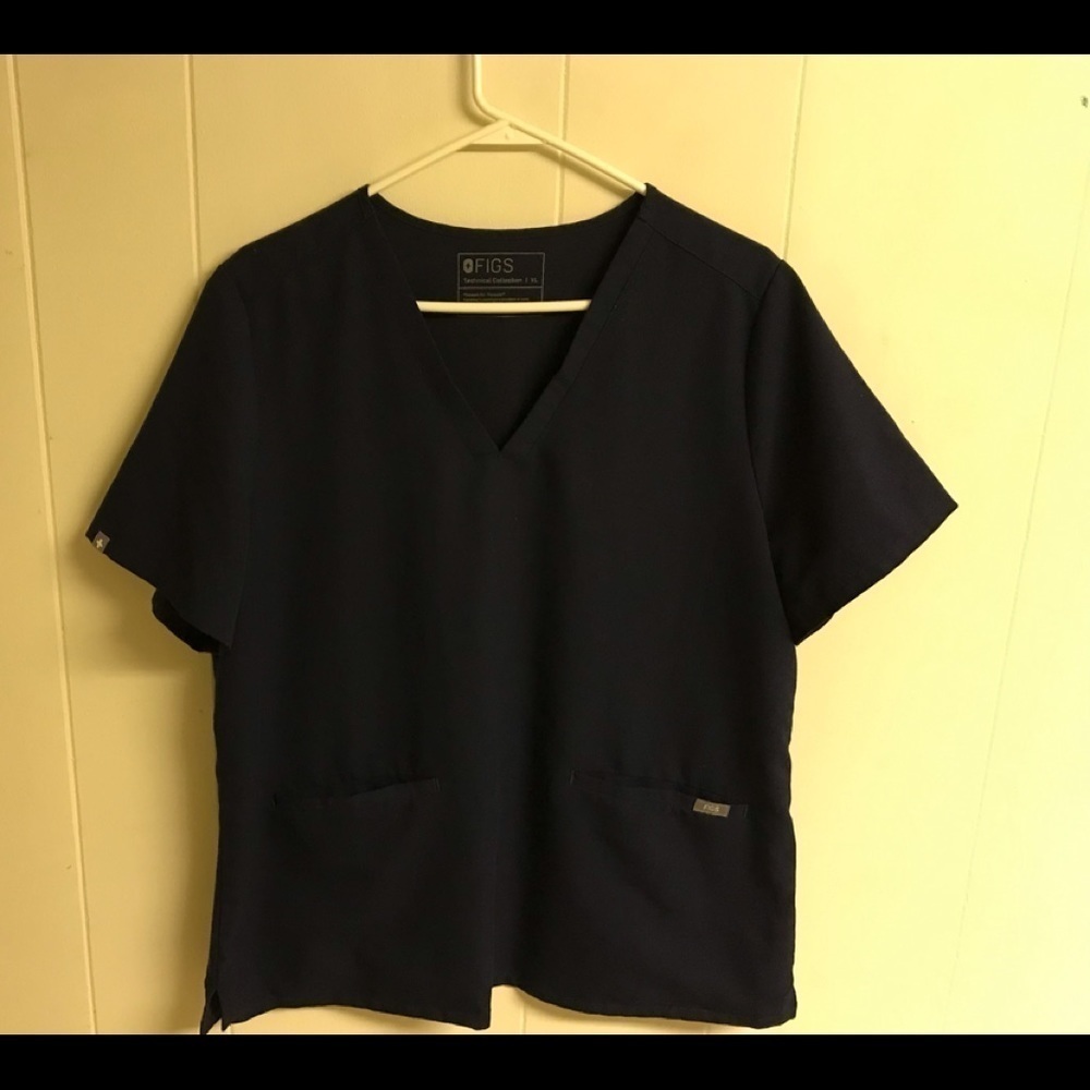 Figs technical Collection top with two front pockets
